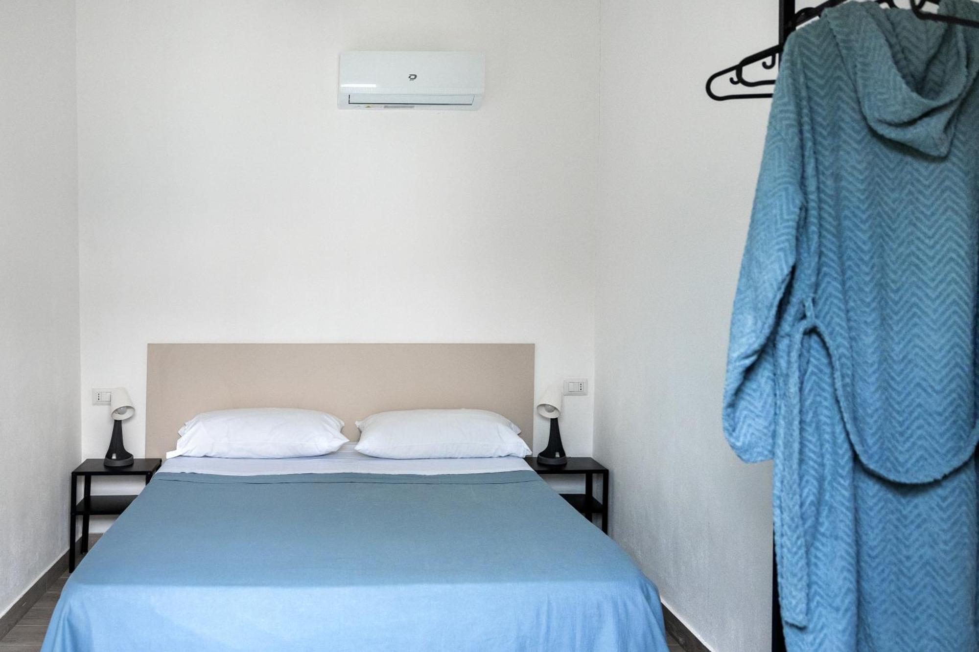 Villaggio Camping Poseidon - Bungalows & Rooms With Sea View In Nature Santa Caterina Dello Ionio Marina Exterior photo